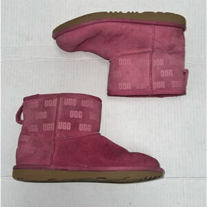 UGG winter boot  Size 5